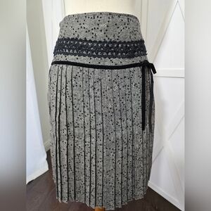 Elegant Gray Pleated Skirt with Black Lace Detail Band and Velvet Trim Tie